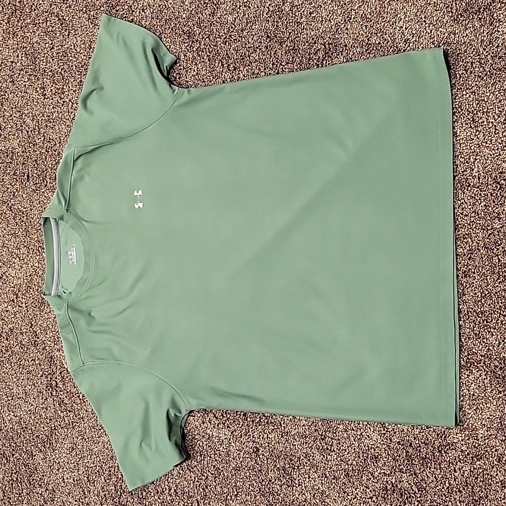 Men's Under Armour heat gear tee shirt